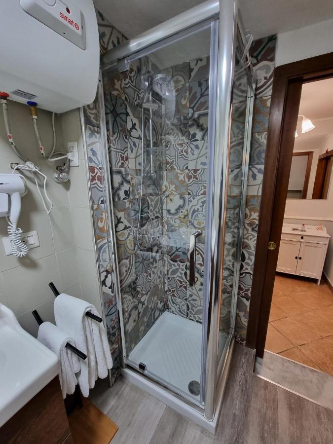 Casa Ninetta - Spaccanapoli - Il Tipico Pianterreno Della Napoli Antica! Екстер'єр фото